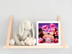 Broderie Diamant <br> Mickey Et Minnie Devant Le Château Disney -Atelier Broderie Diamant broderie diamant mickey et minnie devant le chateau disney decor atelier broderie diamant